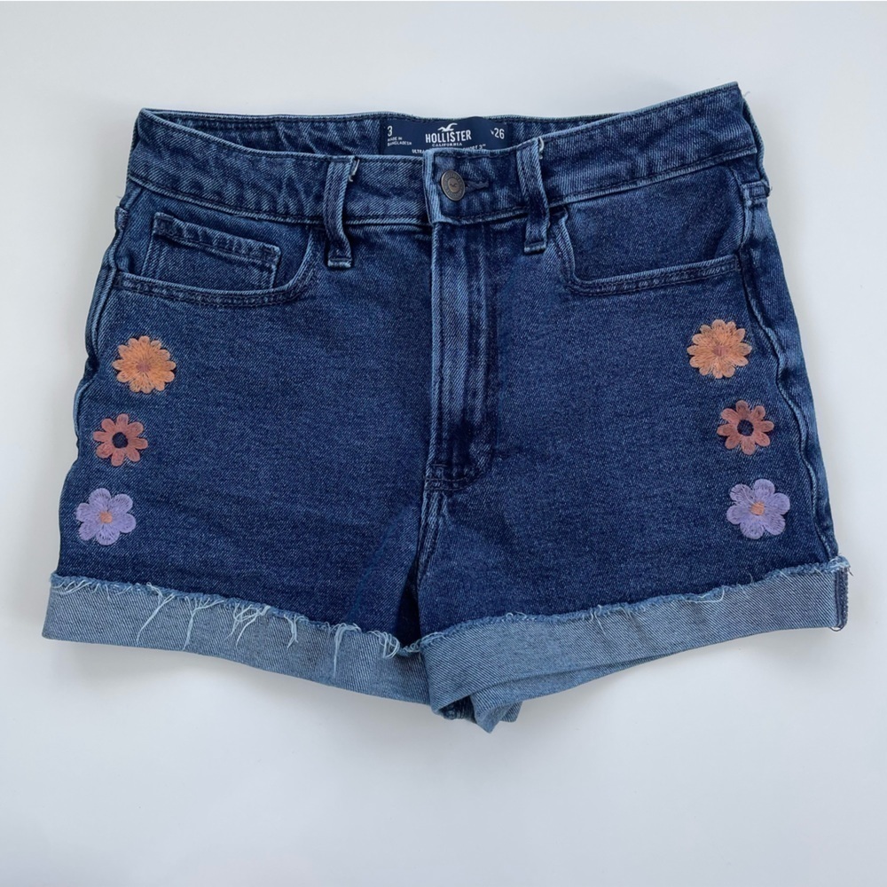 Hollister Women's Denim Ultra High Rise Mom Short Floral Embroidered Size 26